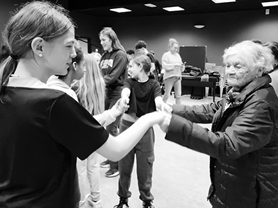 Des biens et des liens // Collectif NOSE, théâtre contemporain, actions culturelles et podcast Des biens et des liens // Collectif NOSE, théâtre contemporain, actions culturelles et podcast